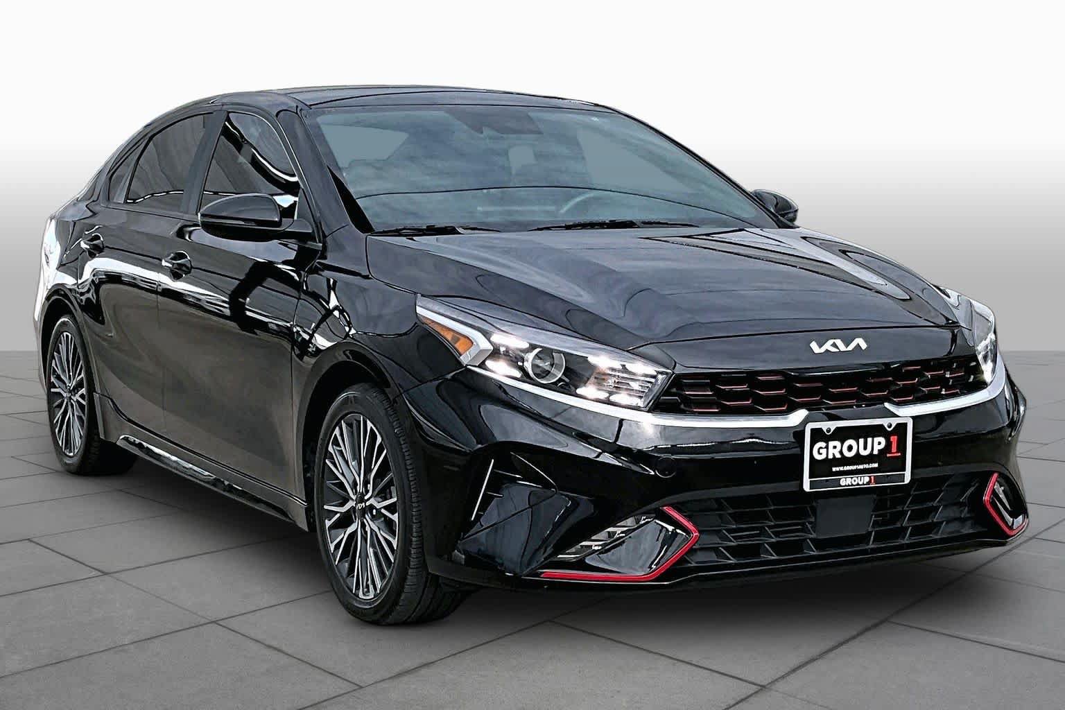 Used 2023 Kia Forte GT-Line w/ GT-Line Technology Package FWD image 3