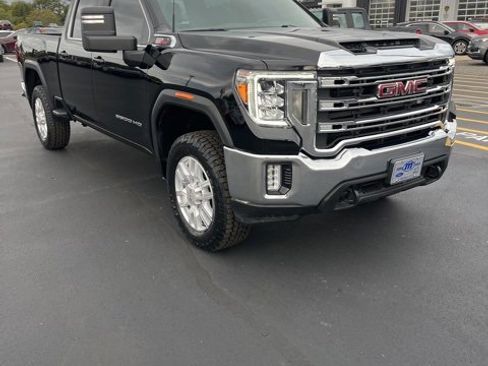 Used 2022 GMC Sierra 2500 SLE w/ SLE Value Package; image 3