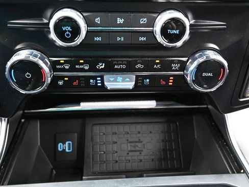 Used 2024 Ford F150 Platinum AWD/4WD image 47