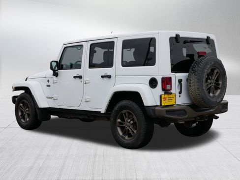 Used 2016 Jeep Wrangler Unlimited Sahara image 5