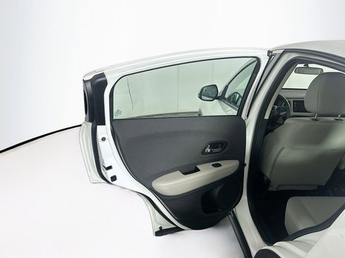 Used 2019 Honda HR-V LX image 24