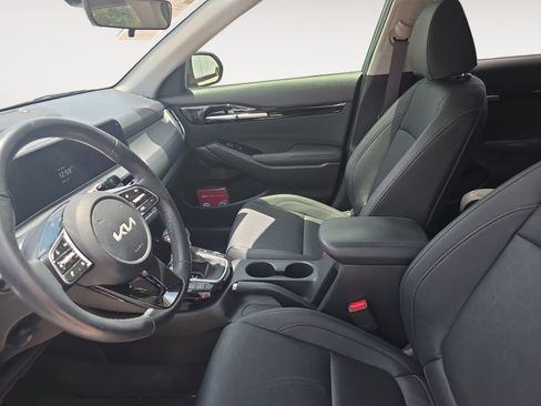 Certified 2024 Kia Seltos EX FWD image 21