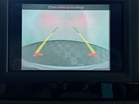 Used 2019 Chrysler Pacifica Touring-L FWD image 22