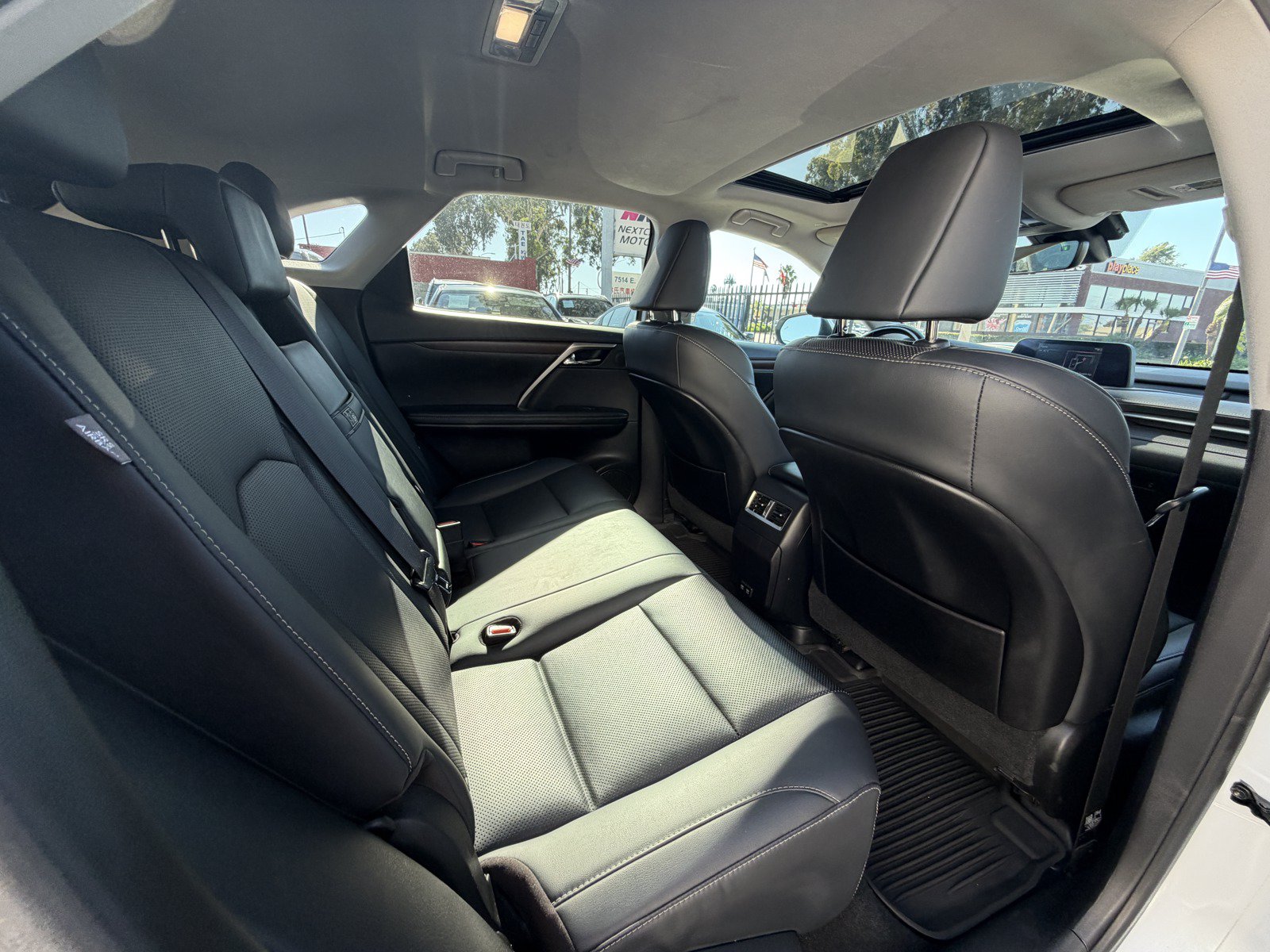 Used 2022 Lexus RX 450h AWD w/ Premium Package image 10