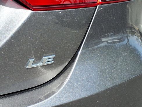 Used 2019 Toyota Camry LE w/ Carpet Mat Package FWD image 10