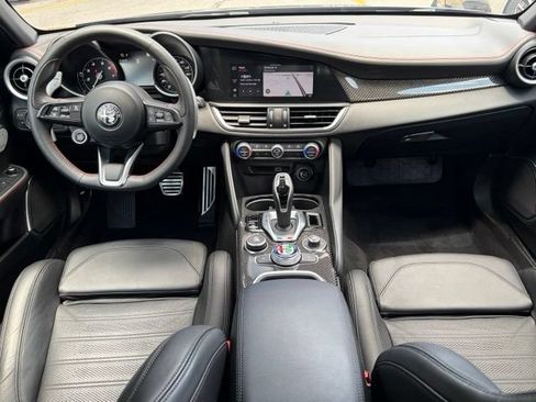 Used 2023 Alfa Romeo Giulia Estrema AWD/4WD image 45