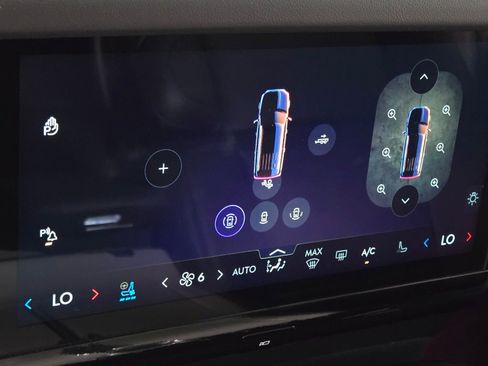 New 2026 Lincoln Navigator L Premier AWD/4WD image 25