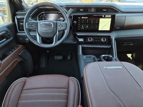 New 2026 GMC Sierra 2500 Denali Ultimate w/ Max Trailering Package image 13