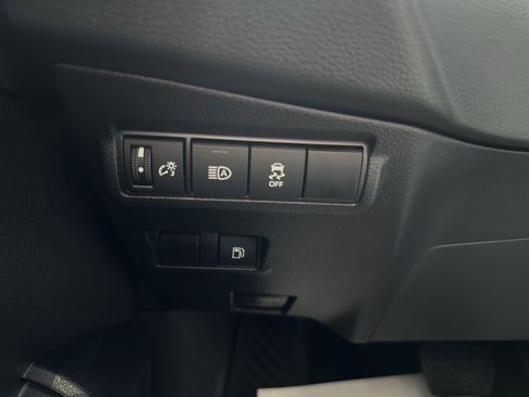 Certified 2024 Toyota Corolla Cross SE image 21