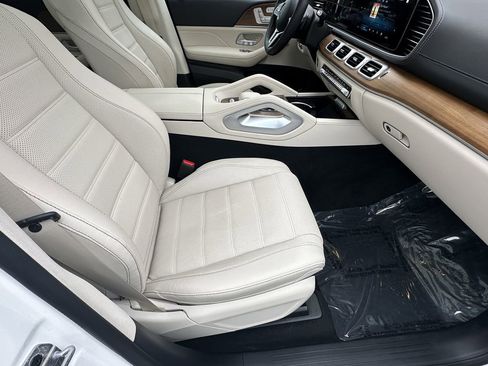 Used 2022 Mercedes-Benz GLS 450 4MATIC image 15