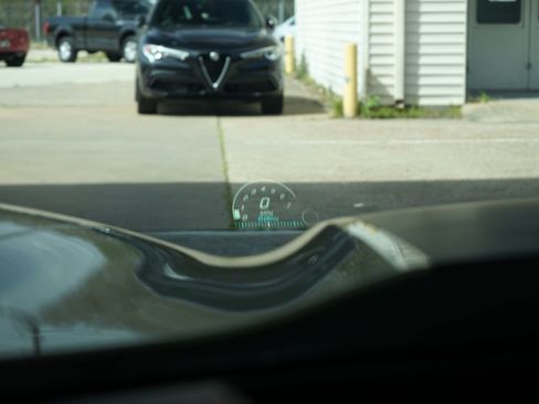 Used 2015 Chevrolet Corvette Z06 w/ 3LZ Preferred Equipment Group image 18