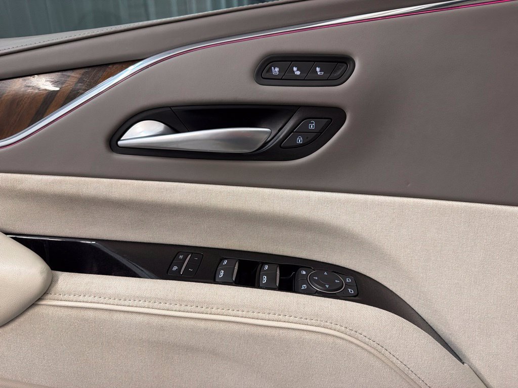 Used 2024 Cadillac Escalade ESV Sport Platinum AWD/4WD image 15
