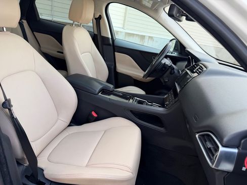 Used 2018 Jaguar F-PACE Premium AWD/4WD image 28