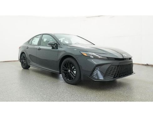 New 2026 Toyota Camry SE image 29