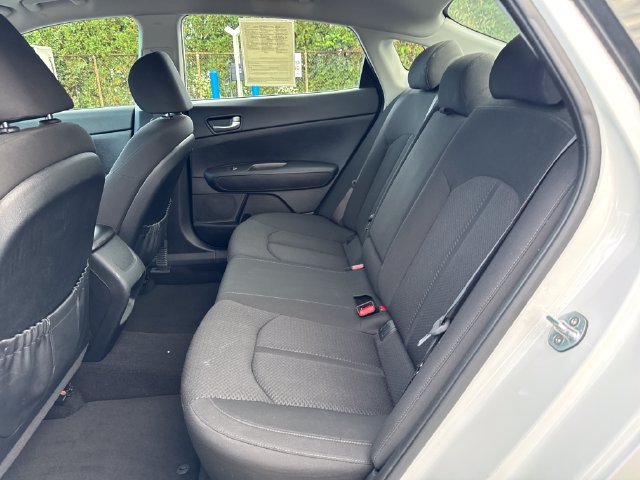 Used 2017 Kia Optima LX FWD image 26