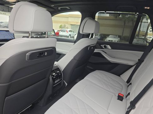New 2026 BMW X5 xDrive40i w/ M Sport Package AWD/4WD image 12