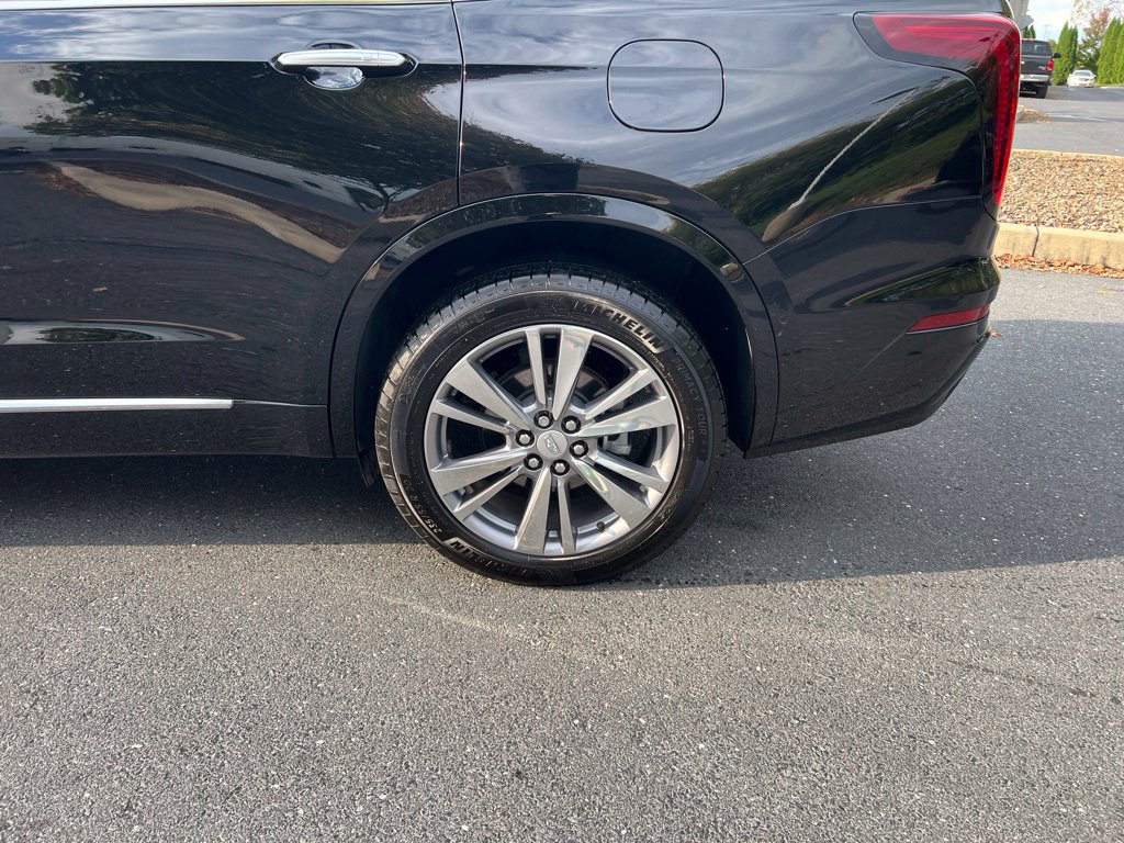 Used 2024 Cadillac XT6 Premium Luxury w/ Technology Package AWD/4WD image 38