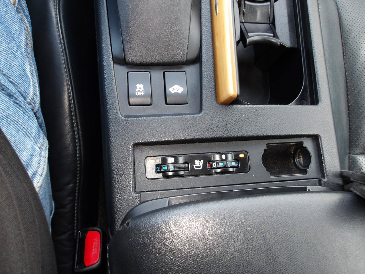 Used 2015 Lexus RX 450h AWD image 22