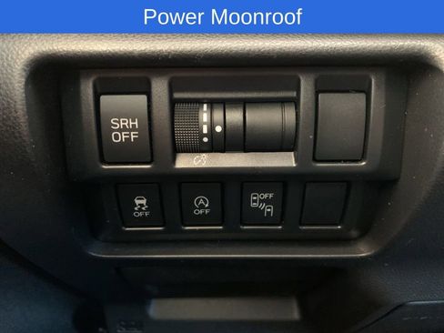 Used 2020 Subaru Crosstrek 2.0i Limited w/ Moonroof Package w/Navigation AWD/4WD image 12