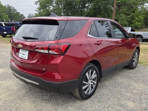 Used 2024 Chevrolet Equinox LT w/ LPO, Floor Liner Package FWD image 13
