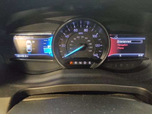 Used 2018 Ford Explorer XLT w/ Equipment Group 202A FWD image 23