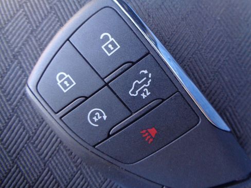 Used 2025 GMC Sierra 1500 Elevation AWD/4WD image 14