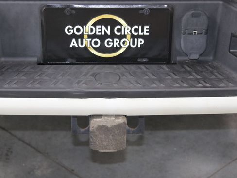 Used 2017 Nissan Titan SL RWD image 18