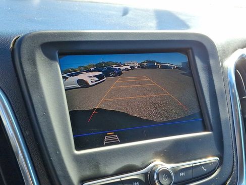 Used 2020 Chevrolet Equinox LT image 17