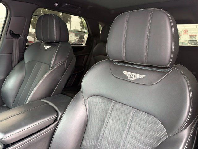 Used 2018 Bentley Bentayga AWD/4WD image 9