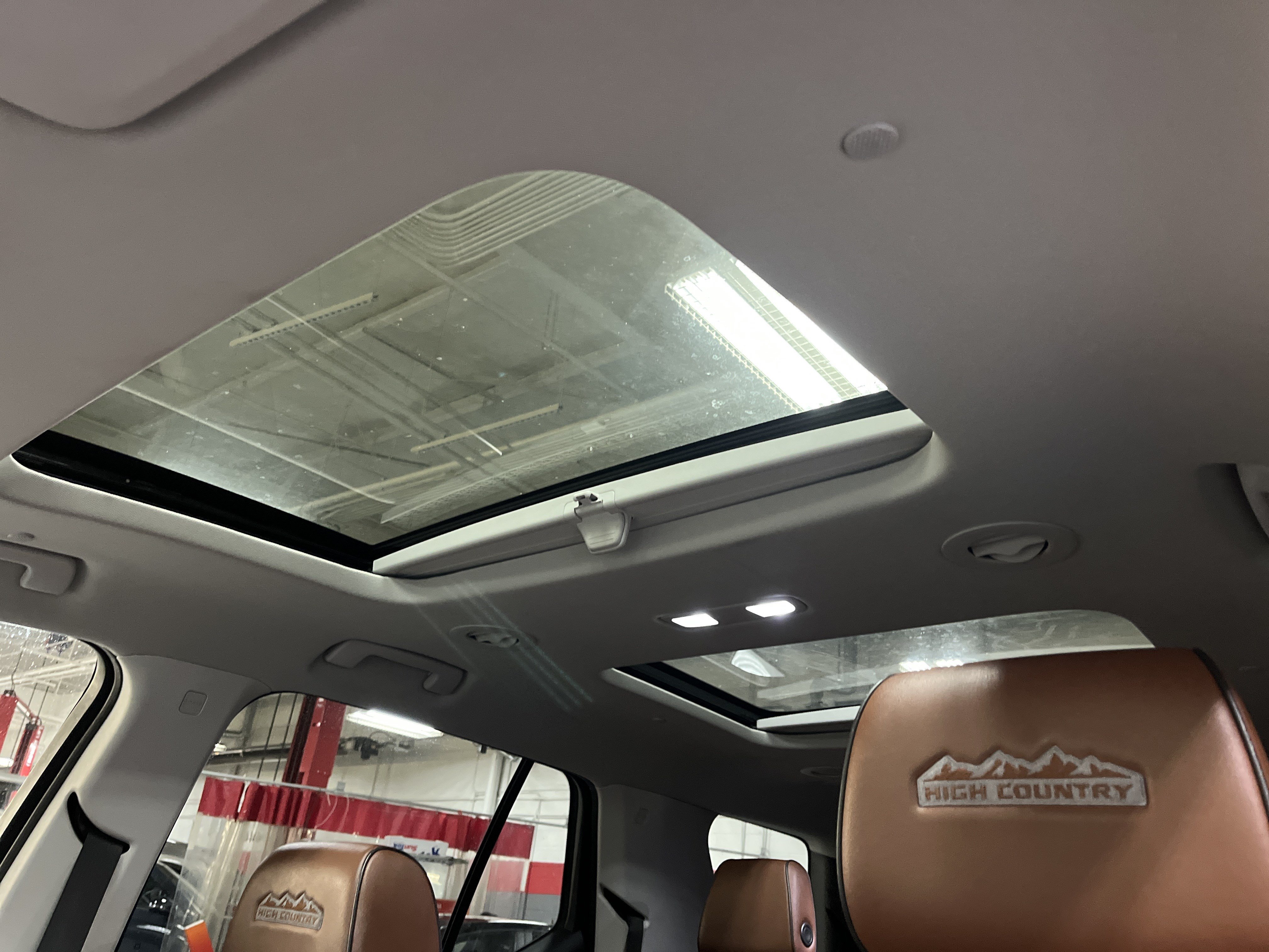 Used 2018 Chevrolet Traverse High Country AWD/4WD image 6