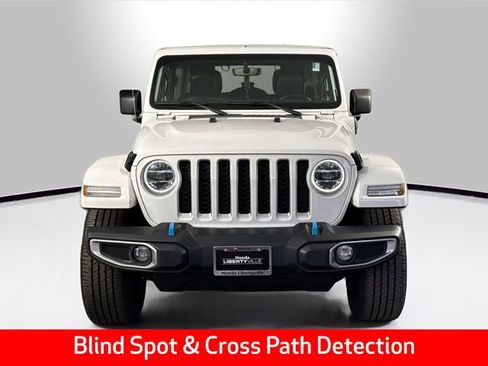 Used 2022 Jeep Wrangler Unlimited Sahara w/ Cold Weather Group image 17