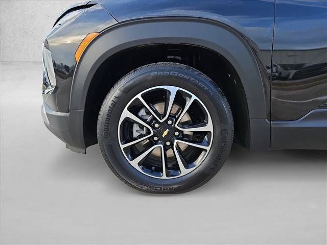 Used 2025 Chevrolet TrailBlazer LT FWD image 22