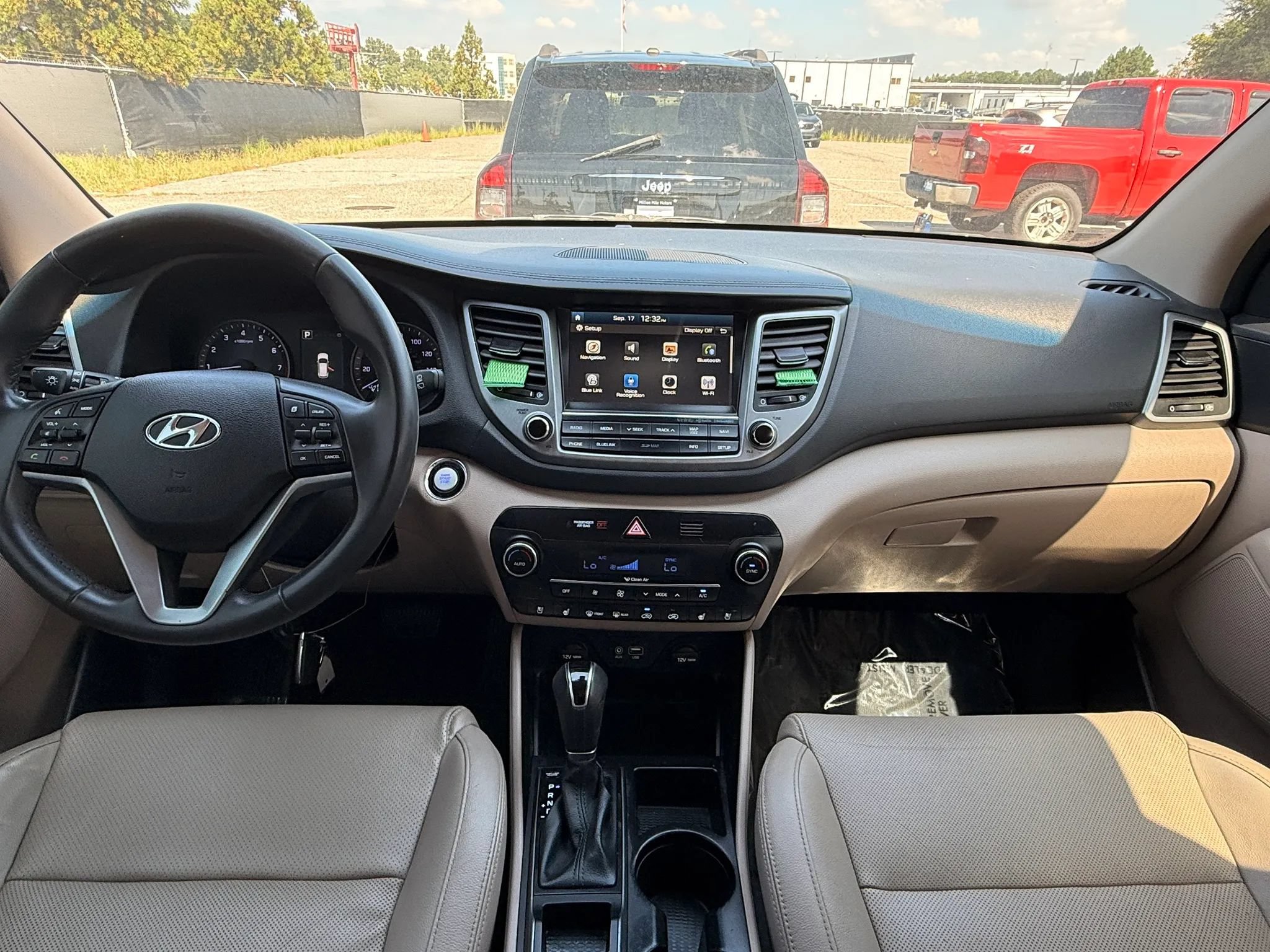 Used 2017 Hyundai Tucson Limited w/ Limited Ultimate Package 03 AWD/4WD image 3