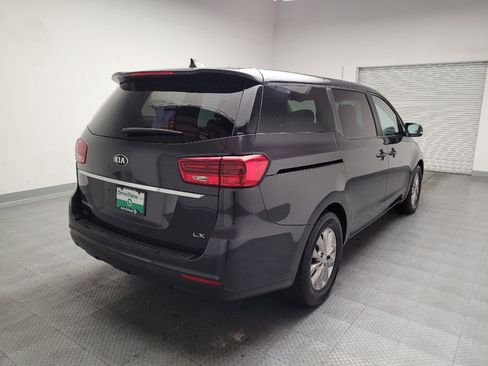 Used 2020 Kia Sedona LX FWD image 9
