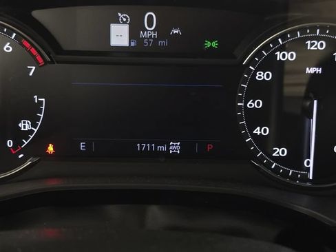 Used 2025 Cadillac XT5 Premium Luxury AWD/4WD image 12