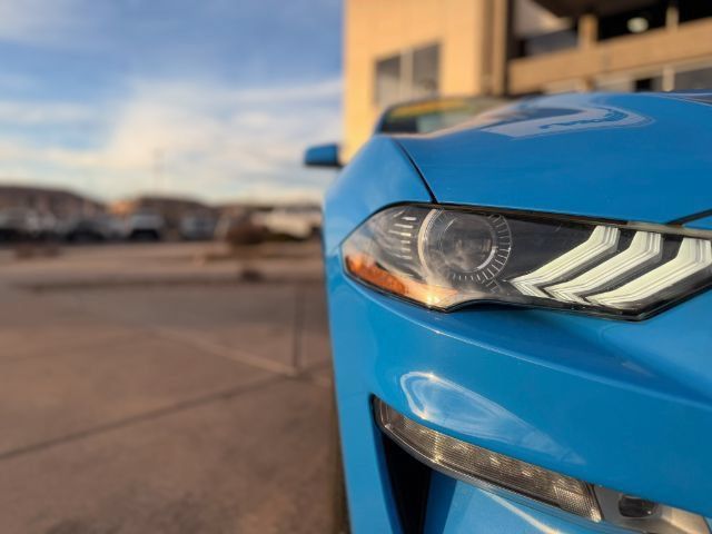 Used 2022 Ford Mustang GT Premium RWD image 3