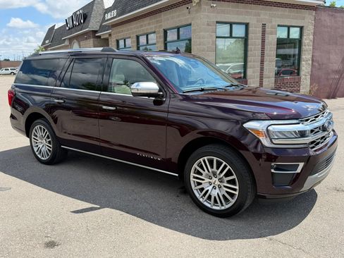 Used 2024 Ford Expedition Max Platinum AWD/4WD image 7