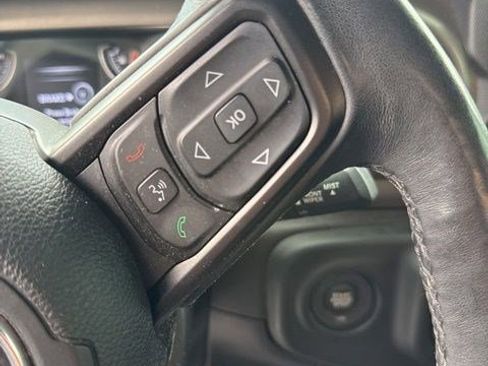 Used 2018 Jeep Wrangler Sport AWD/4WD image 9