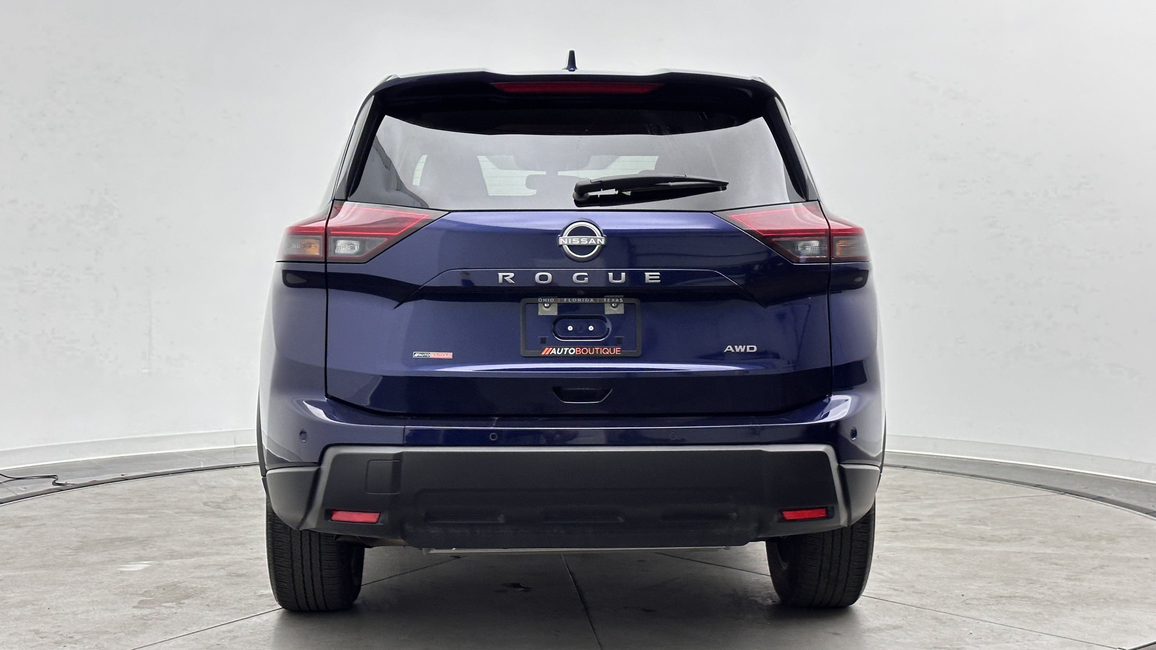Used 2025 Nissan Rogue SV AWD/4WD image 6