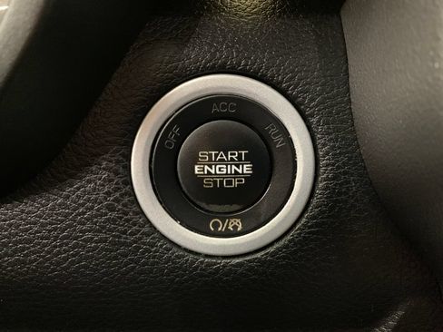 Used 2020 RAM 1500 Laramie w/ Sport Appearance Package AWD/4WD image 15