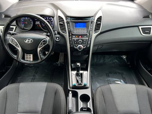 Used 2016 Hyundai Elantra GT w/ Option Group 02 image 13