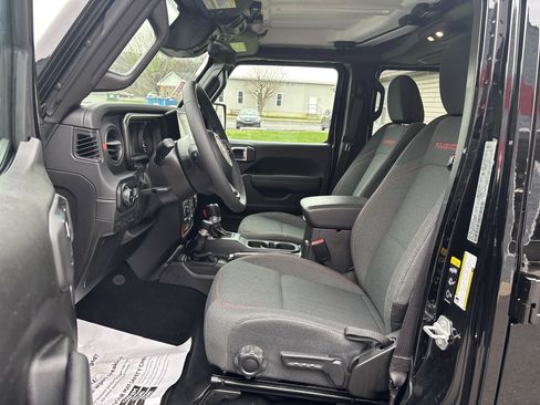 Used 2026 Jeep Wrangler Unlimited Rubicon image 13