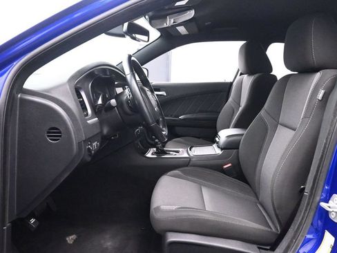 Used 2022 Dodge Charger SXT w/ Blacktop Package AWD/4WD image 10
