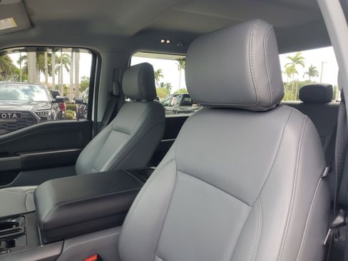 Used 2025 Ford F150 Lightning Flash image 16