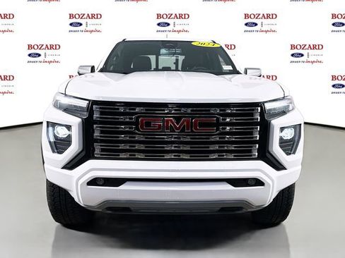 Used 2024 GMC Canyon Denali image 2