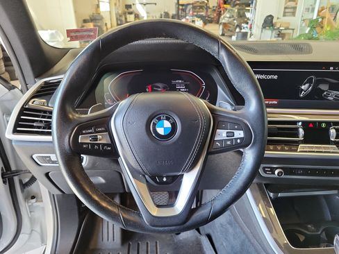 Used 2022 BMW X5 xDrive40i w/ Premium Package AWD/4WD image 21