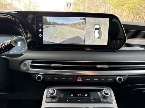 Used 2023 Hyundai Palisade Calligraphy image 25