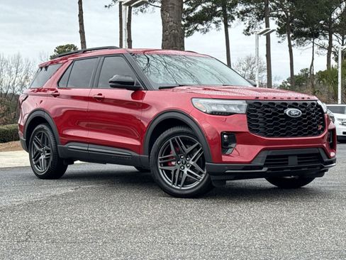 Used 2025 Ford Explorer ST w/ Sun And Sound Package image 2