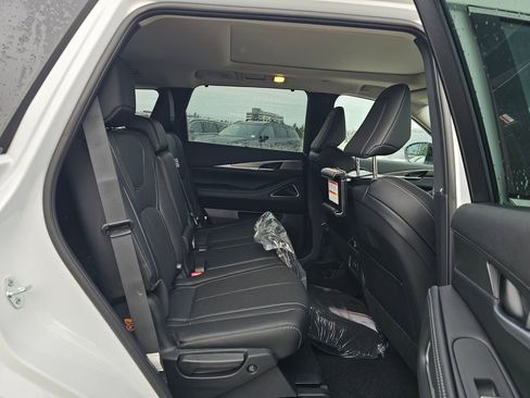 New 2026 INFINITI QX60 Luxe w/ Family Package image 21