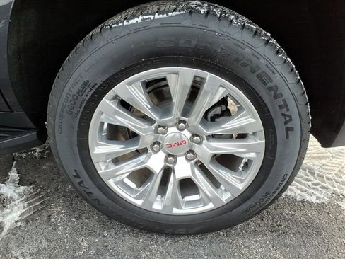 Used 2024 GMC Yukon Denali w/ LPO, Floor Liner Package image 15